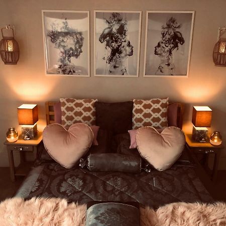 Ferienwohnung Bienvenue Au Petit Bonheur Honfleur Exterior foto