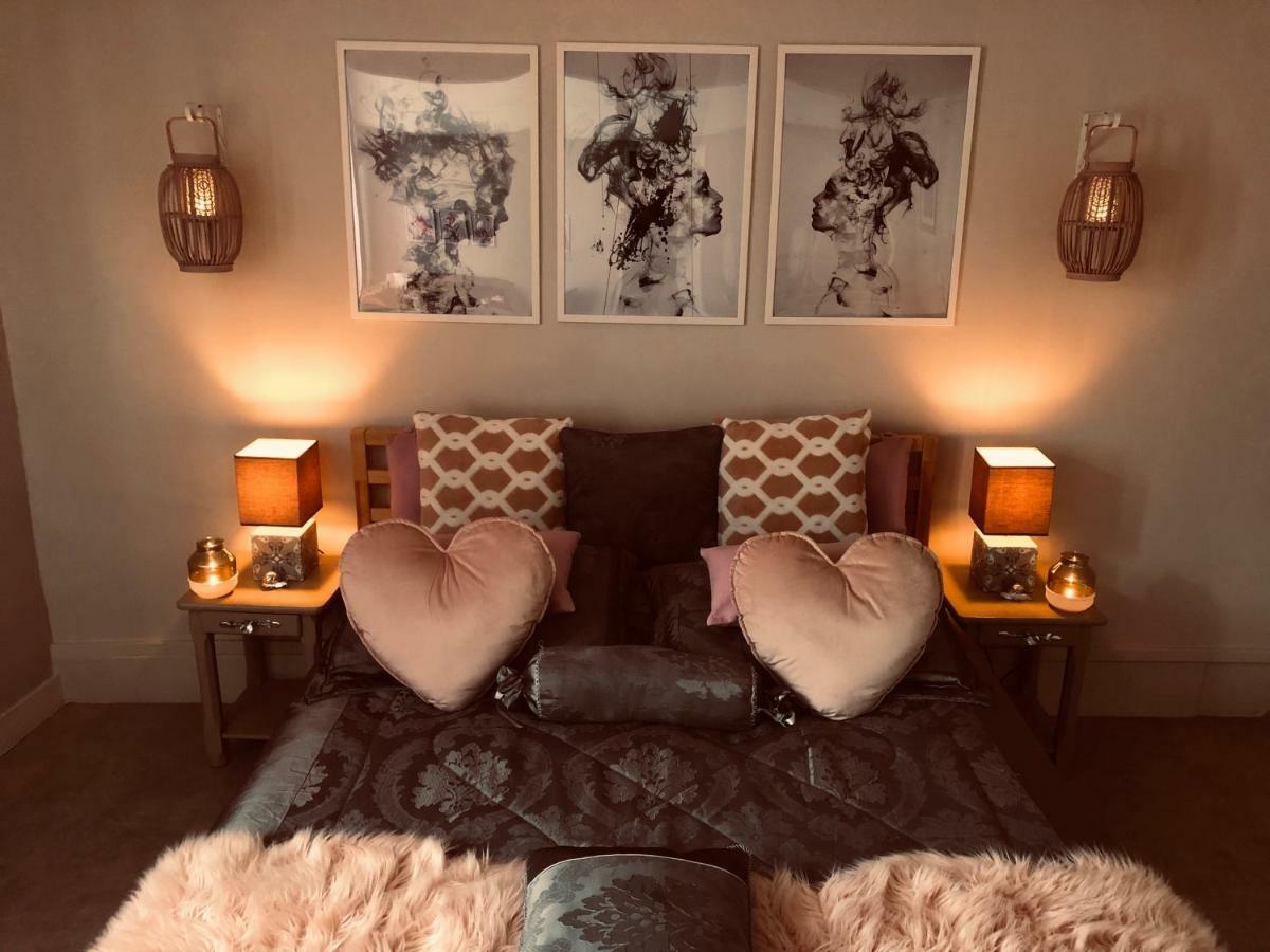 Ferienwohnung Bienvenue Au Petit Bonheur Honfleur Exterior foto